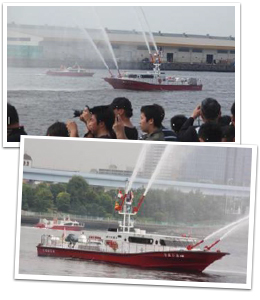 消防艇・水難救助演習